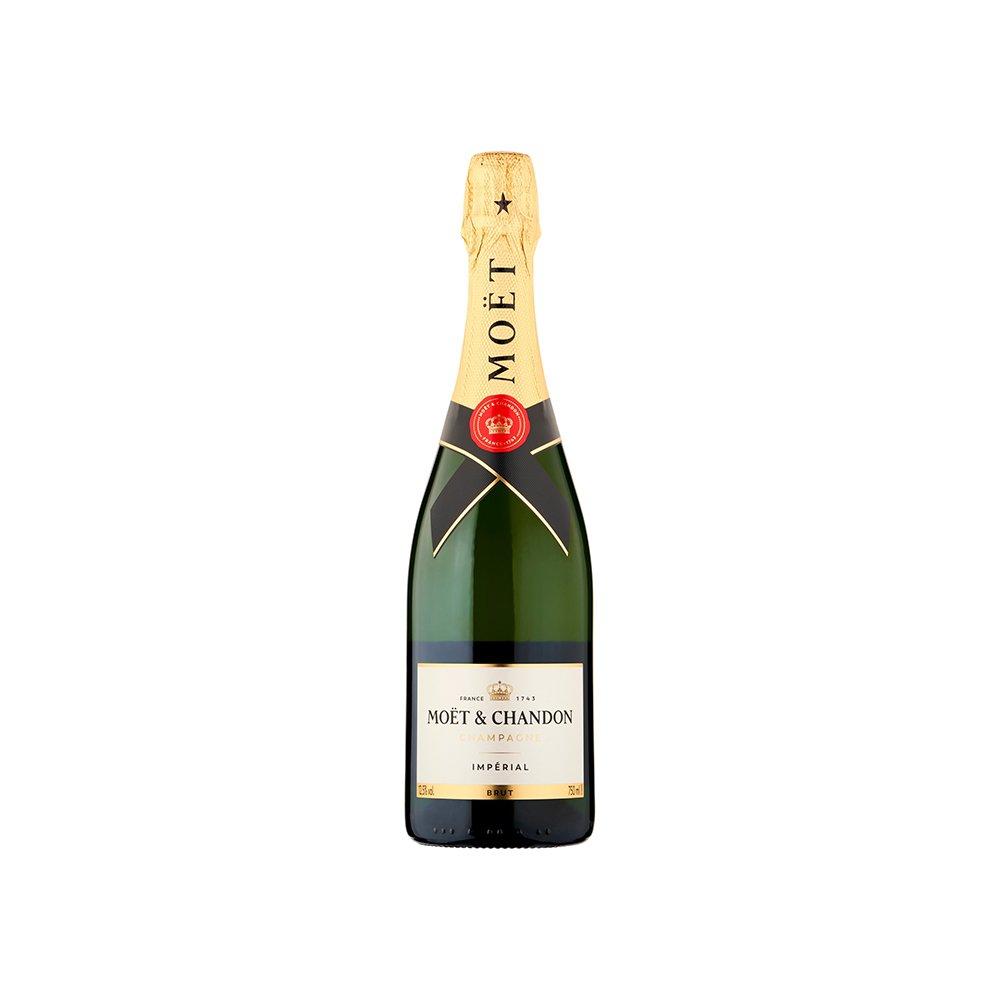 Premium sparkling wine Moët Champagne rich aroma fine balance taste