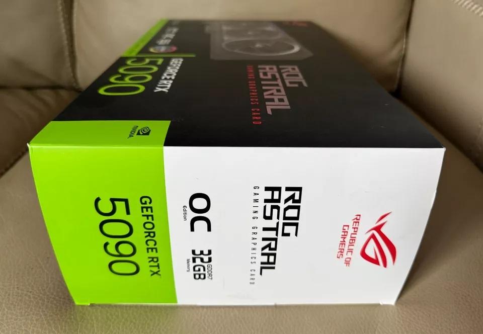 For Sale ASUS GeForce RTX 5090 32GB GDDR7 Brand New