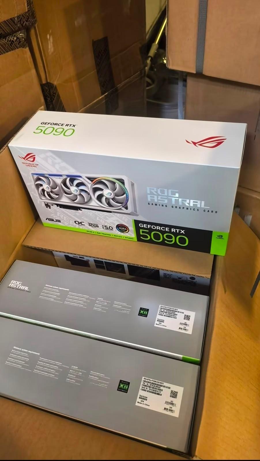 ASUS ROG Astral GeForce RTX 5090 32GB GDDR7 Graphics Card (Brand New / Factory sealed )