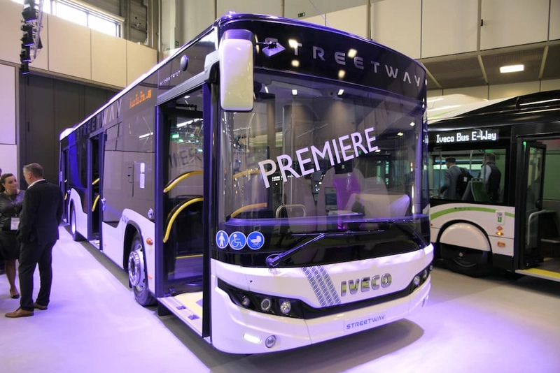 Inside BUS2BUS: B2B Key Insights - 2
