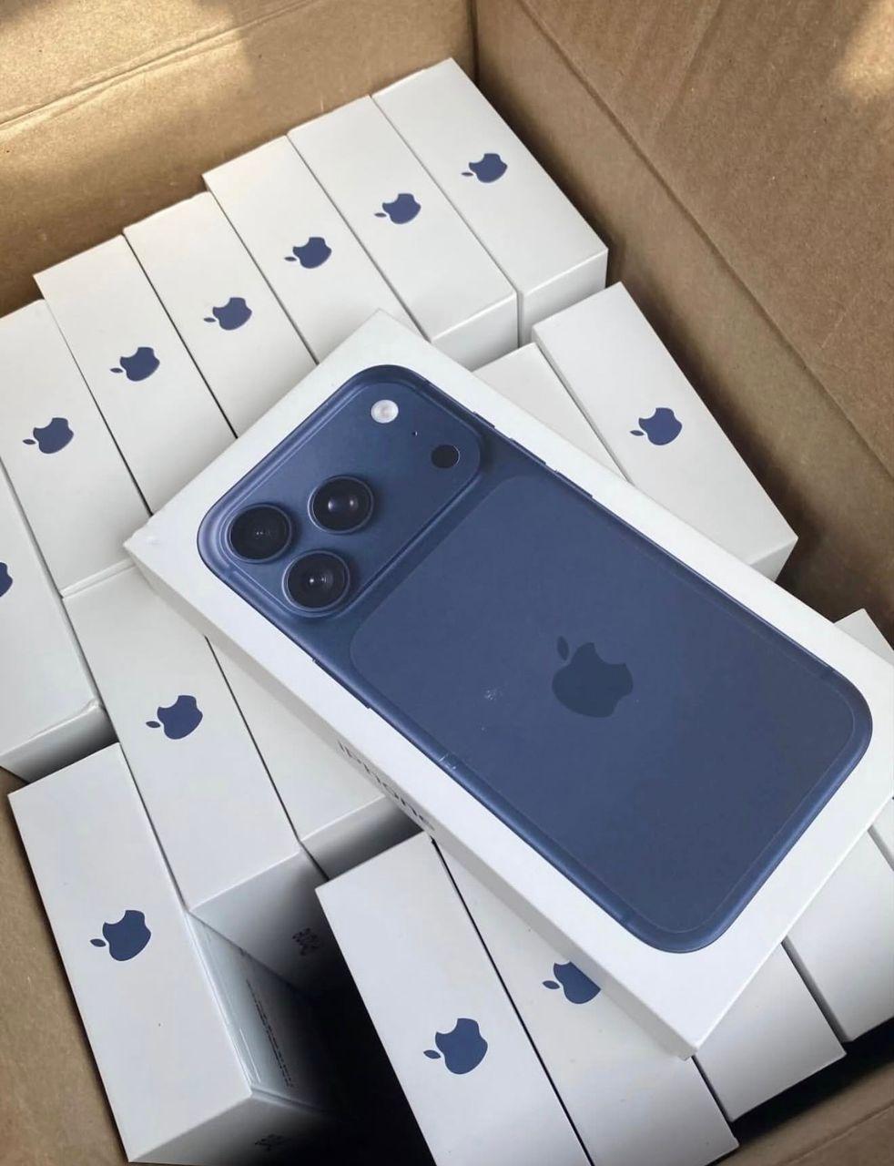 BRAND NEW IPHONE 17 PRO MAX 256GB UNLOCKED SIM & ESIM