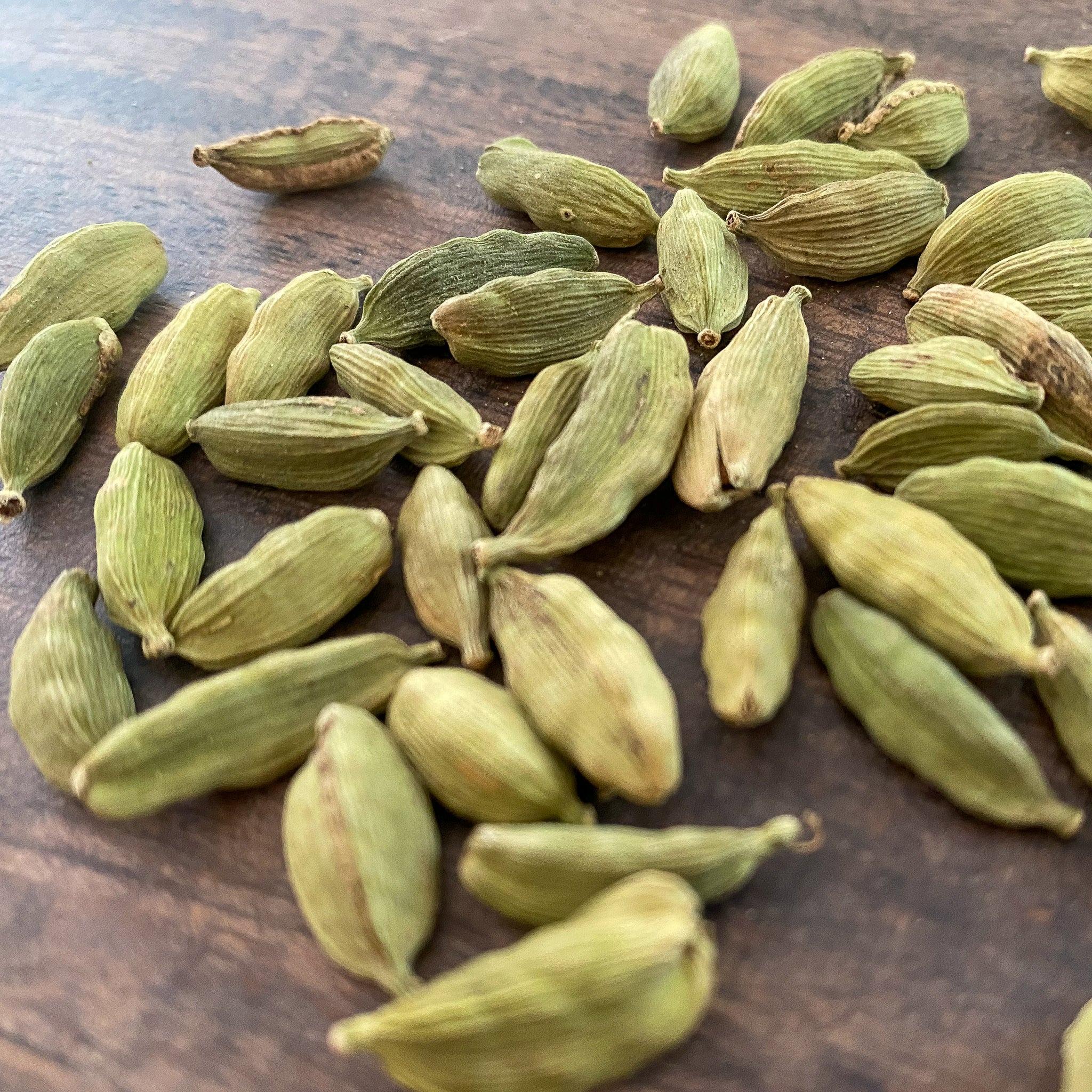 Organic Green Cardamom Pods Premium Cardamom For Bulk Trading With Superior Quality And High Customer Satisfaction