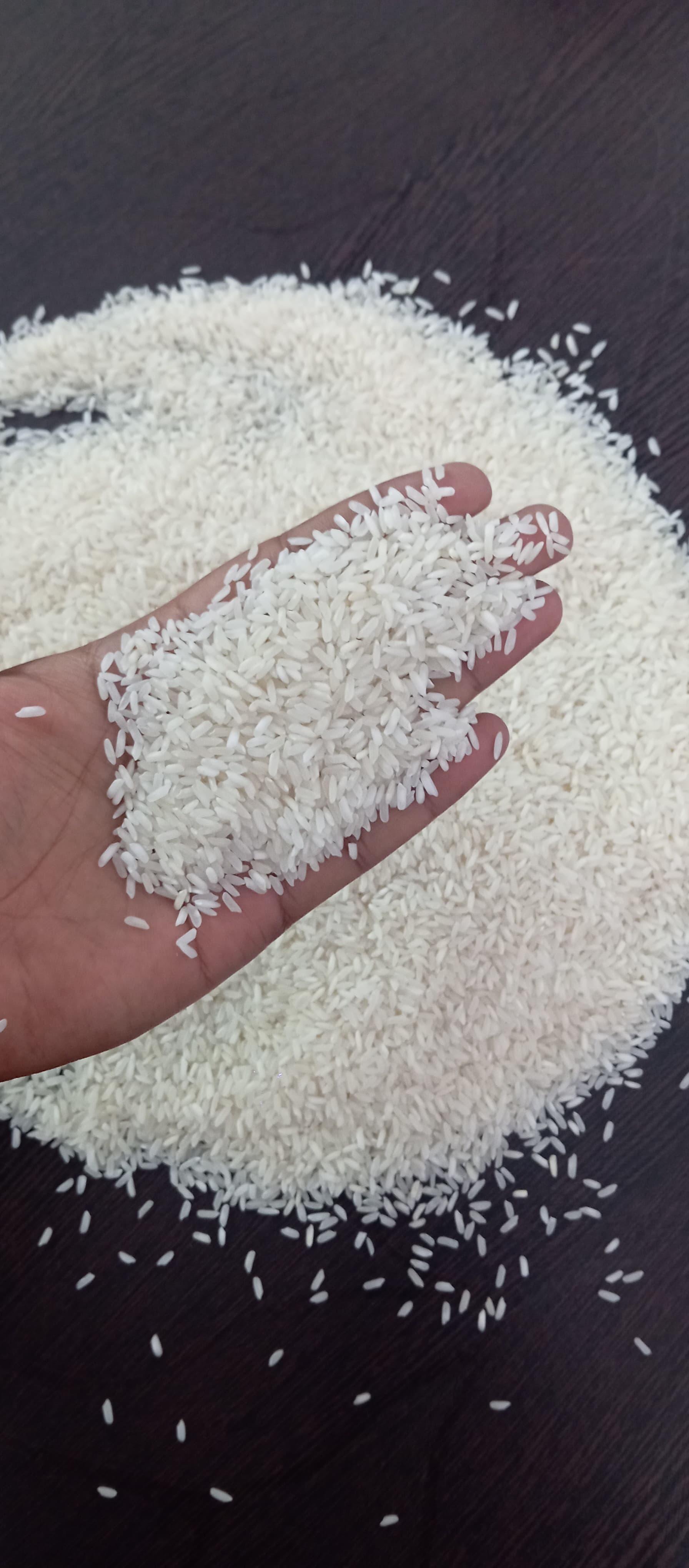 IR 64 Paraboiled rice and raw rice