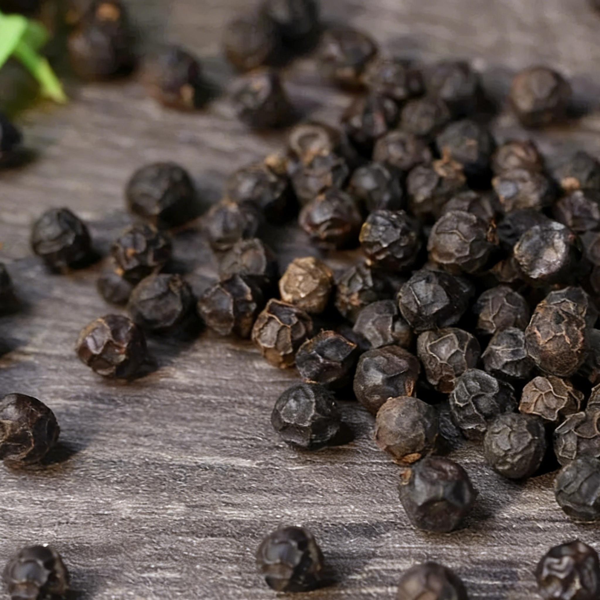 High-Quality Refined Black Pepper Wholesale Supply, Sourced from Premium Pepper Farms, Hygienically Processed to Ensure Rich Flavor, Strong Aroma, Natural Nutritional Value, and Long Shelf Life, Suitable for Food Manufacturing, Household Cooking, Spice Blends, Export Markets, and Private Label Packaging