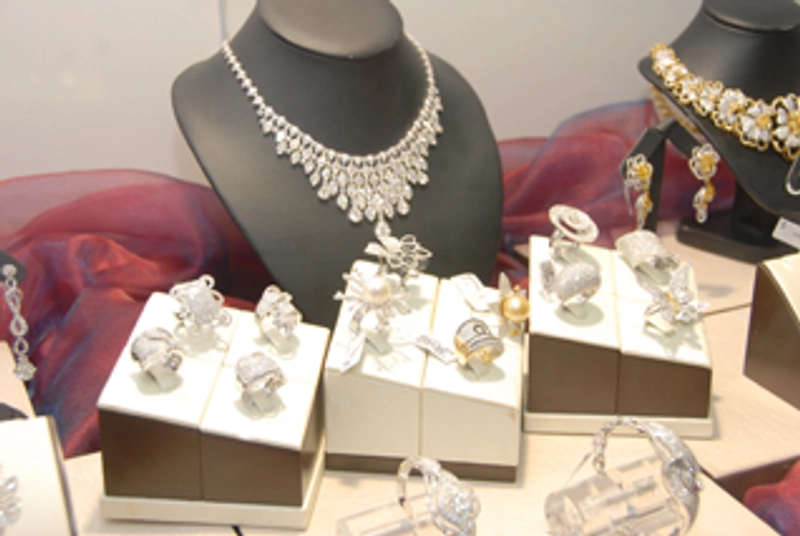 Discover International Jewelry + Watch Vietnam: B2B Event Guide - 2