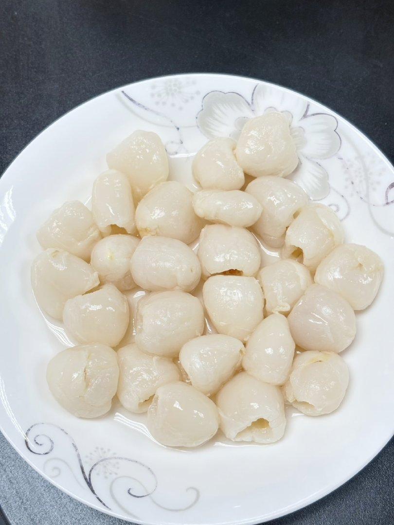 Canned lychee