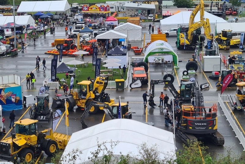 THE DIESEL DIRT & TURF EXPO Spotlight: B2B Essentials - 1