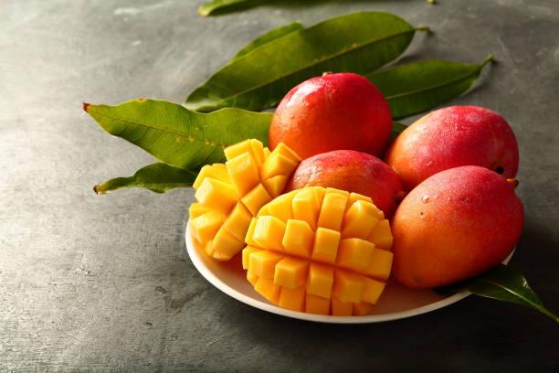 Fresh Mango Fiber Content 1-2% Sugar Content 10-15% Place of Origin Kenya Acidity Level 0.5-1.5% Moisture Content 80-90%