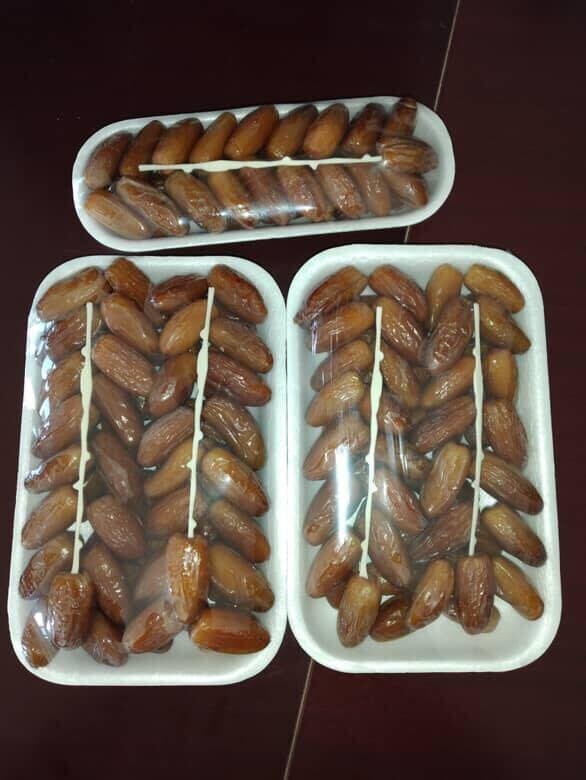 Deglet Noor Dates