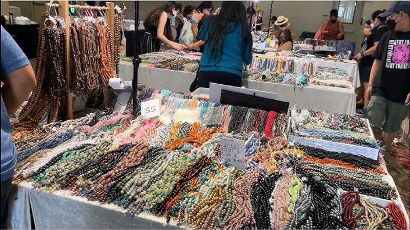 Why The Whole Bead Show Honolulu Matters for B2B - 1