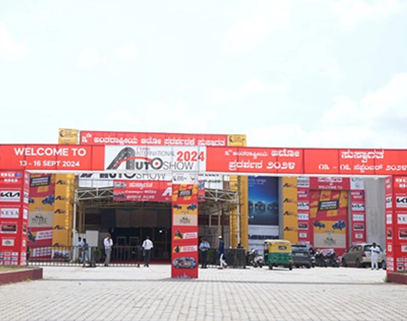 International Auto Show Spotlight: B2B Essentials - 3