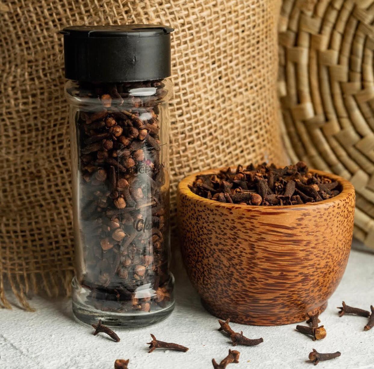 RICH AROMA PREMIUM WHOLE DRIED MADAGASCAR BROWN CLOVES SPICE AVAILABLE IN RETAIL&WHOLESALE PACKS