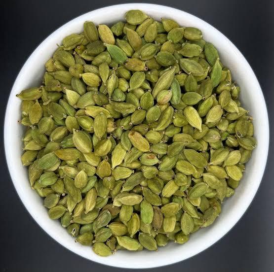 Bulk Raw Allspice and Cardamom Spice Pieces High Aroma Whole Seeds Blended Pure Natural Fresh 25kg Supplier