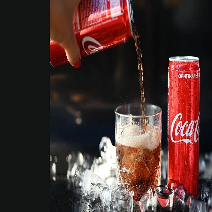 Vietnam Wholesale Coca Cola Carbonated Soft Drink Popular Cola Flavored Beverage Shipping Worldwide