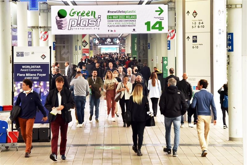GREEN PLAST Spotlight: B2B Essentials - 1