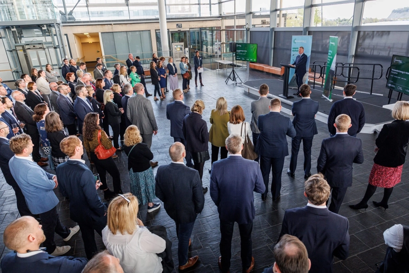 Why Attend RenewableUK Future Leaders ? B2B Intro - 2