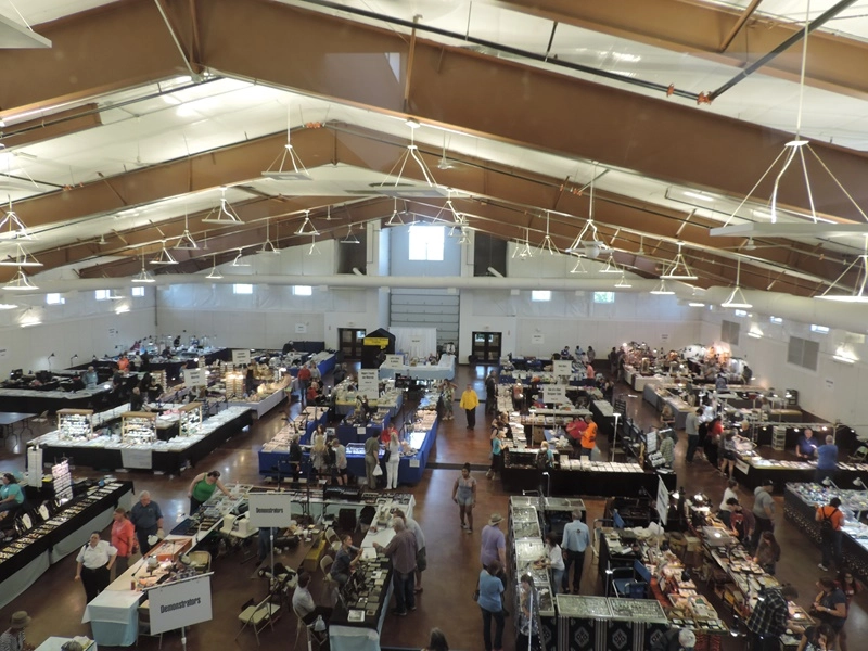 Discover Chicagoland Gems & Minerals Association Show: B2B Event Guide - 2