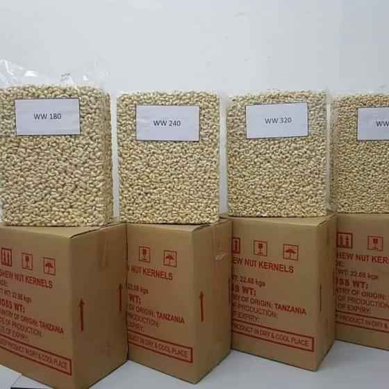 Raw and Roasted Cashew Nuts for Sale From Kenya for Export CIF To all destination 𝐒𝐩𝐞𝐜𝐢𝐟𝐢𝐜𝐚𝐭𝐢𝐨𝐧: W210, W240, W320, W400  For transparency, we encourage our esteemed clients to visit and inspect the products here in Nairobi-Kenya before making any transaction.