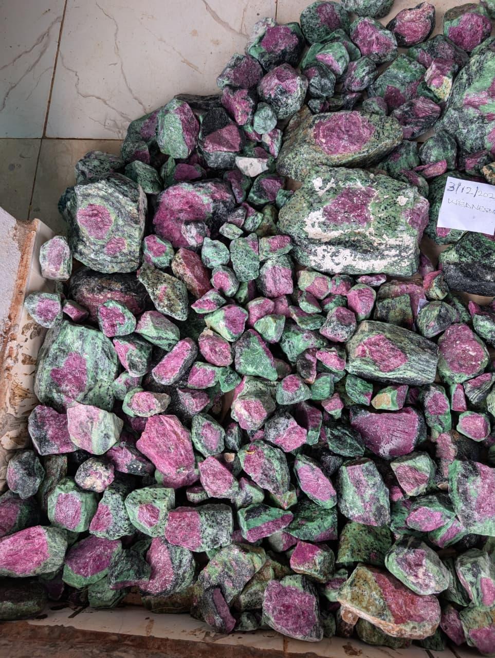 Ruby Zoisite Image 2