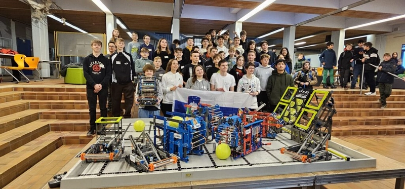 ROBOTICS Slovenia Spotlight: B2B Essentials - 1