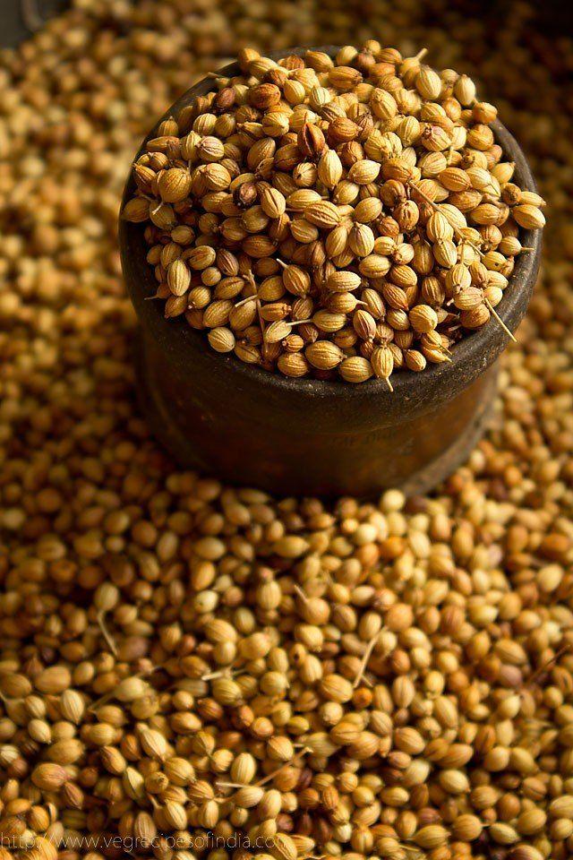 Coriander Seeds Purity 99%+ Form Cracked, Whole Moisture Content Low Flavour Bitter, Spicy Essential Oils Strong Seed Shape Bold, Round