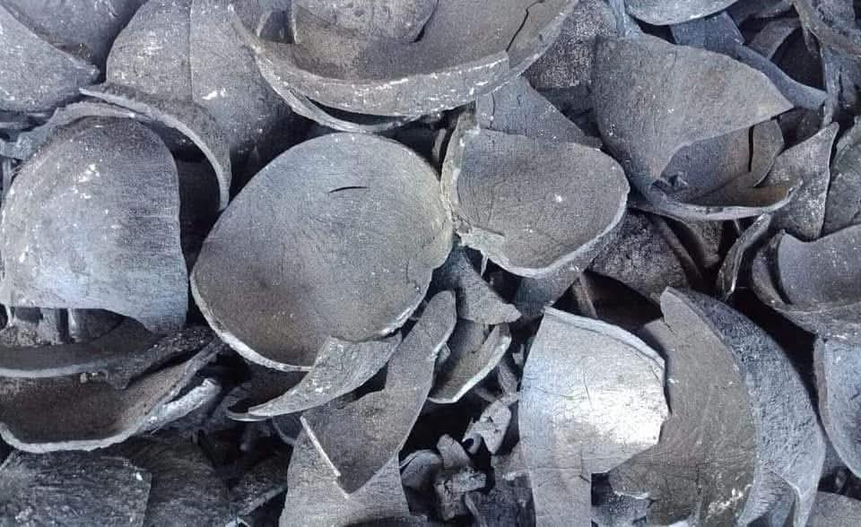 RAW COCONUT CHARCOAL