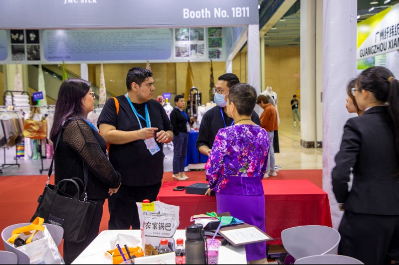 Why Innovate Fabric & Fashion Expo Matters for B2B - 2
