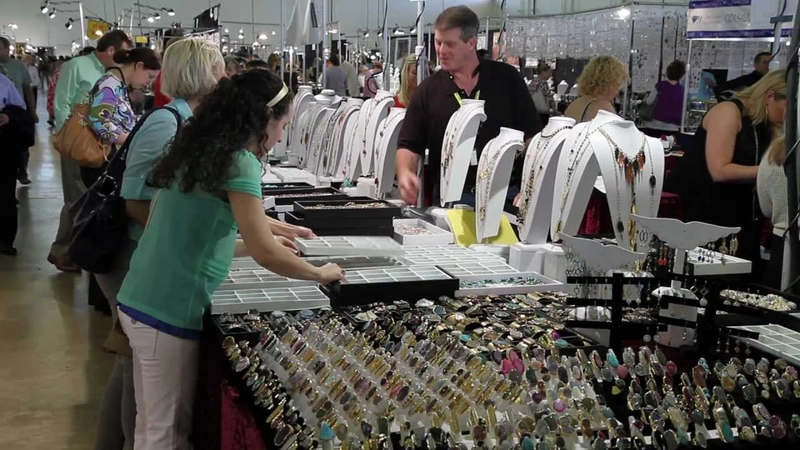 Discover International Gem & Jewelry Show: B2B Event Guide - 3