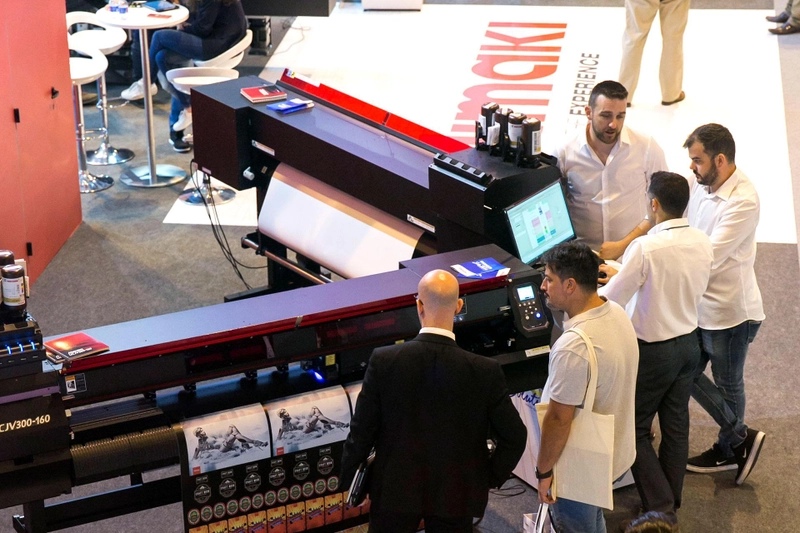 Discover DIGICOM: B2B Event Guide - 2