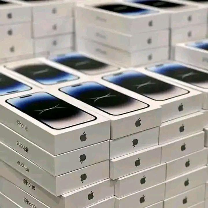 Bulk Smartphones Liquidation Pallets Available With Competitive Wholesale Pricing