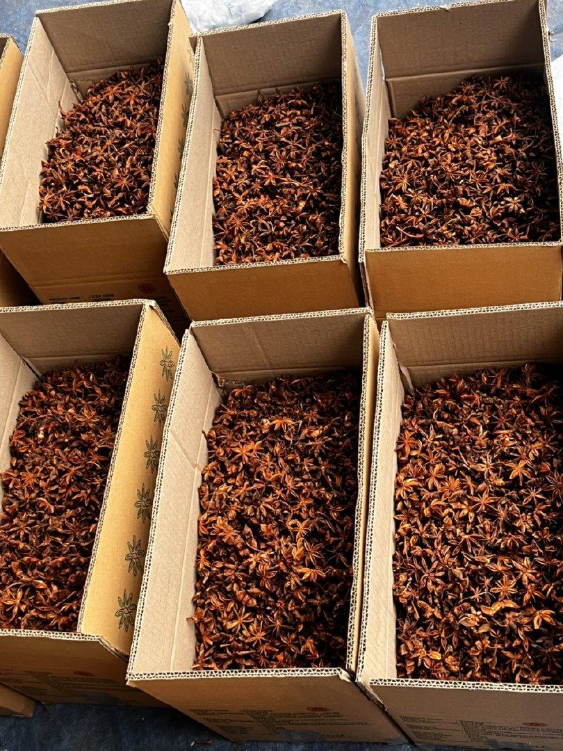 Autumn Star Anise Admixture 1% Max Color Yellow-brown Broken Rate 10% Max Moisture Content 13.5% Max Flavor Strong, Warm,