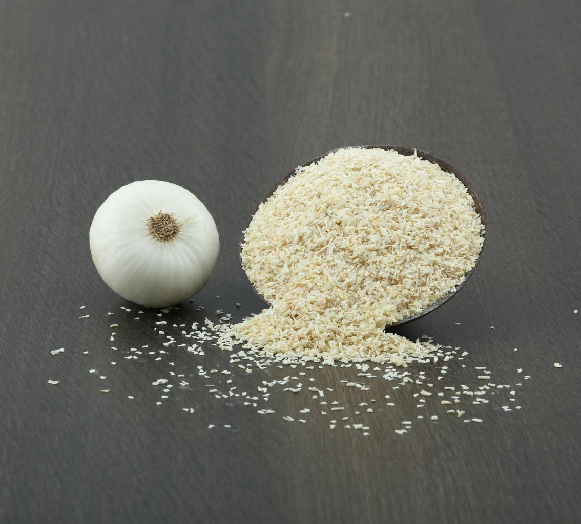 Export Grade White Onion Flakes Wholesale Supplier – 100% Pure Dehydrated White Onion Flakes for Food Industry, Restaurants, Spice Processing, Instant Foods, Marinades, and Seasoning Manufacturing with Reliable Packaging and Delivery