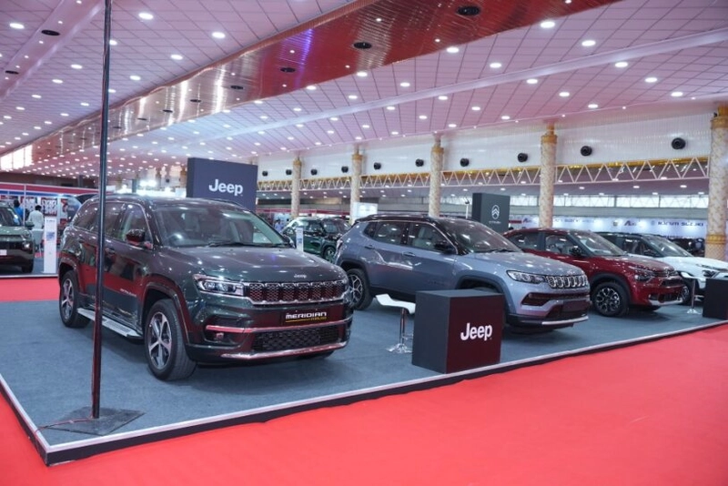 International Auto Show Spotlight: B2B Essentials - 1